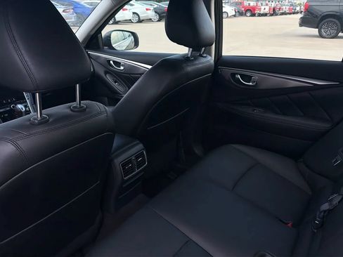 Used 2016 INFINITI Q50 3.0t Premium w/ 3.0T Premium Plus Package AWD/4WD image 40