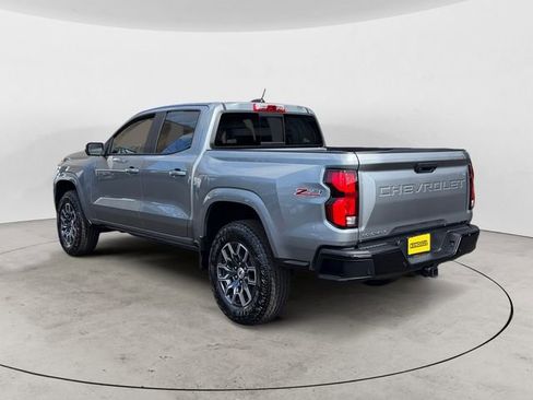 Used 2025 Chevrolet Colorado Z71 w/ Technology Package image 3