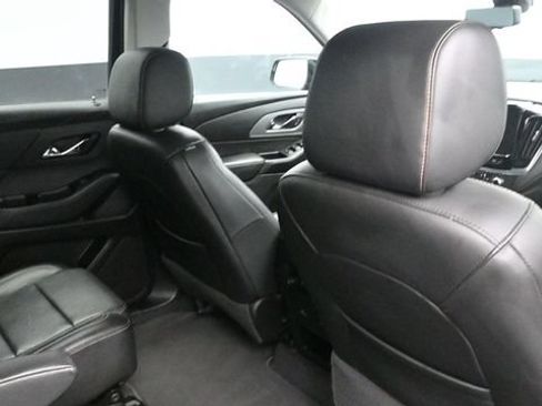 Used 2019 Chevrolet Traverse LT w/ LT Premium Package AWD/4WD image 11