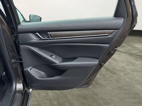 Used 2018 Honda Accord EX-L image 14