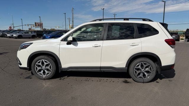 Used 2024 Subaru Forester Premium AWD/4WD image 4