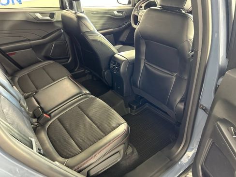 Used 2023 Ford Escape ST-Line Select AWD/4WD image 23