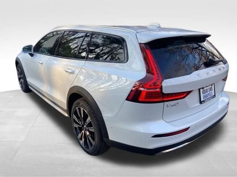New 2026 Volvo V60 B5 Cross Country Ultra w/ Climate Package image 5