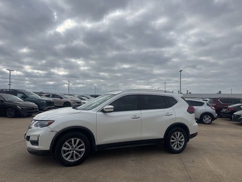 Used 2020 Nissan Rogue SV image 8