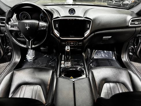 Used 2021 Maserati Ghibli S image 38