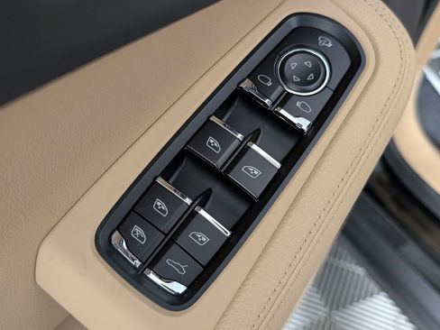 New 2026 Porsche Macan S image 26