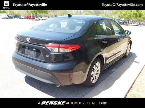 Used 2024 Toyota Corolla LE image 4