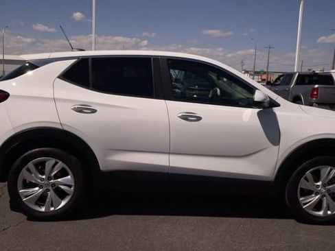 Used 2025 Buick Encore GX Preferred AWD/4WD image 2