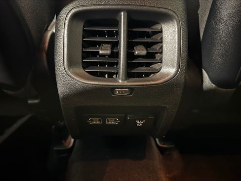 Used 2022 Jeep Cherokee Trailhawk w/ Comfort/Convenience Group AWD/4WD image 38