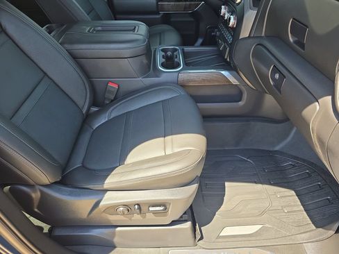 Used 2021 GMC Sierra 1500 Denali w/ Denali Ultimate Package AWD/4WD image 10
