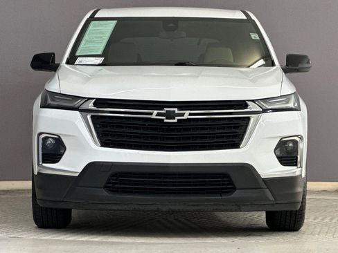 Used 2022 Chevrolet Traverse LS image 6