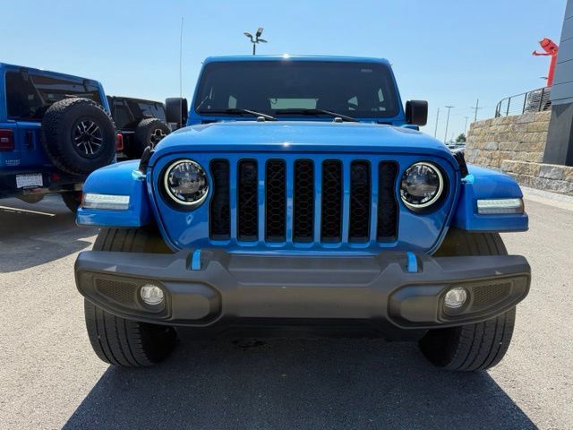 Used 2023 Jeep Wrangler Unlimited Sahara w/ Cold Weather Group AWD/4WD image 9