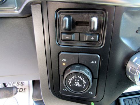 Used 2023 Ford F150 Lariat w/ Equipment Group 502A High image 20