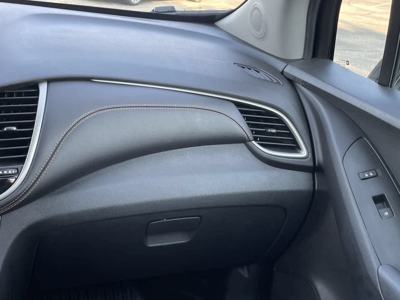 Used 2019 Chevrolet Trax LT FWD image 16
