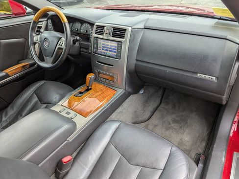 Used 2004 Cadillac XLR RWD image 34