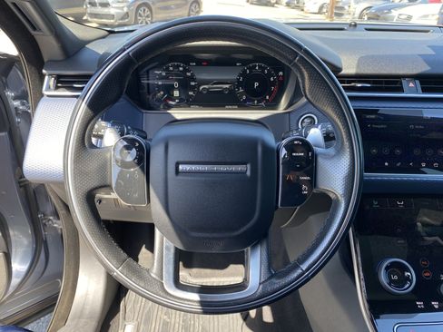 Used 2019 Land Rover Range Rover Velar R-Dynamic SE AWD/4WD image 10