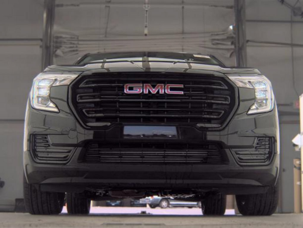Used 2024 GMC Terrain SLE w/ Driver Convenience Package AWD/4WD image 3