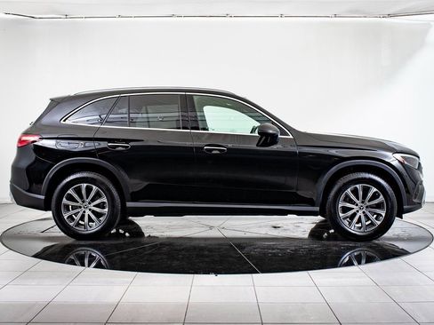 Certified 2025 Mercedes-Benz GLC 300 4MATIC image 6