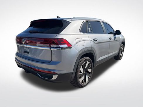 Used 2024 Volkswagen Atlas Cross Sport SE image 5