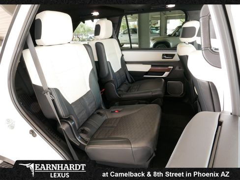 Used 2023 Toyota Sequoia Capstone AWD/4WD image 14