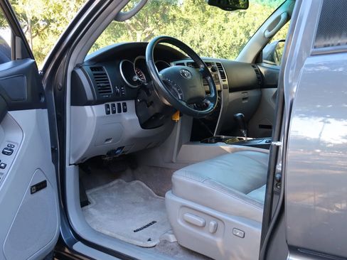 Used 2006 Toyota 4Runner Limited image 17