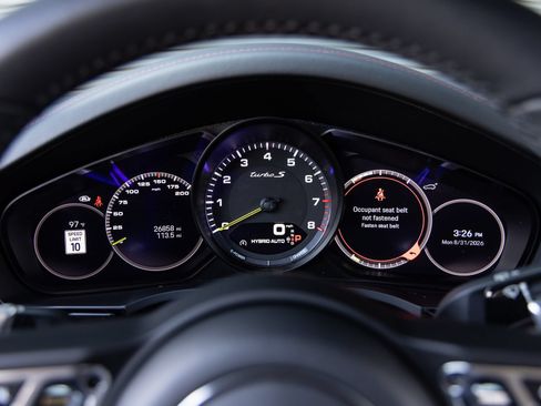 Certified 2023 Porsche Cayenne Turbo S AWD/4WD image 13