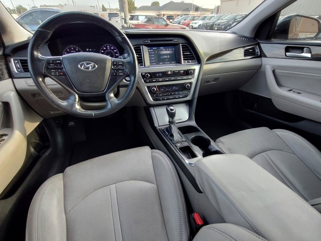 Used 2017 Hyundai Sonata Limited FWD image 35