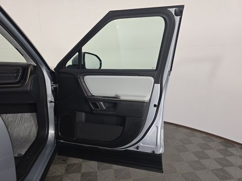 Used 2023 Rivian R1T Adventure AWD/4WD image 18