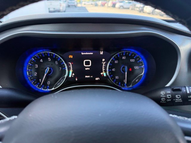 Used 2021 Chrysler Pacifica Touring-L FWD image 29