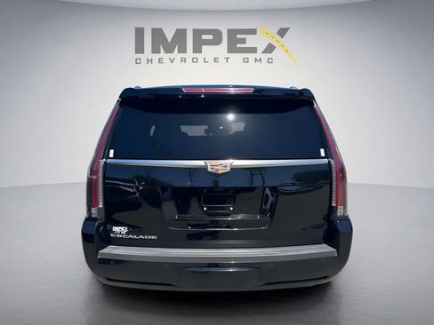 Used 2018 Cadillac Escalade Premium Luxury AWD/4WD image 4