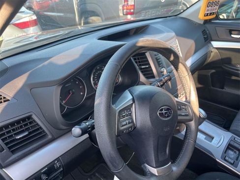 Used 2014 Subaru Outback 2.5i Premium AWD/4WD image 21