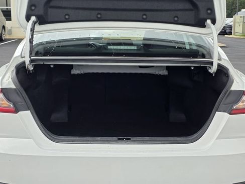 Used 2025 Toyota Camry SE FWD image 27