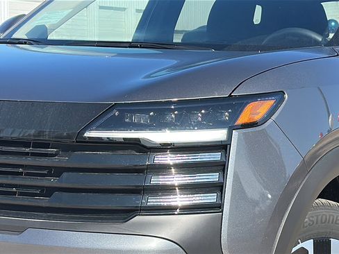 New 2025 Nissan Kicks SV w/ SV Premium Package image 4