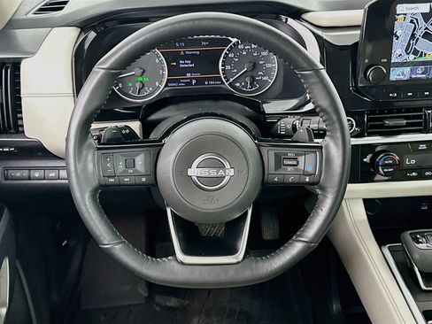 Used 2022 Nissan Pathfinder SL w/ SL Black Package FWD image 18