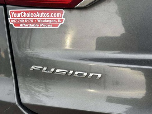 Used 2019 Ford Fusion SE FWD image 35