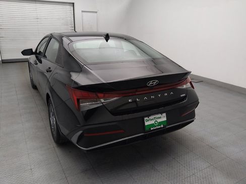 Used 2024 Hyundai Elantra Blue FWD image 6