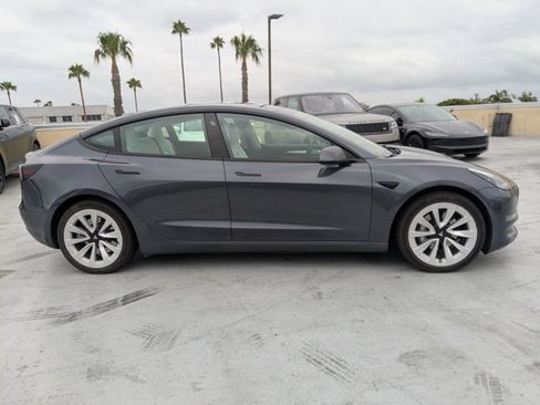 Used 2022 Tesla Model 3 Long Range AWD/4WD image 4