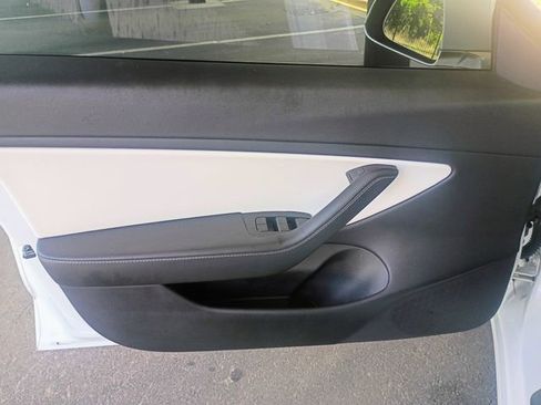 Used 2020 Tesla Model 3 Standard Range RWD image 25