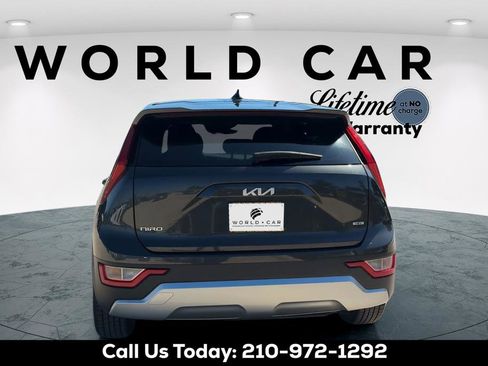 Used 2023 Kia Niro LX FWD image 4