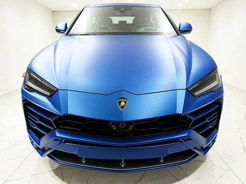 Used 2022 Lamborghini Urus AWD/4WD image 13