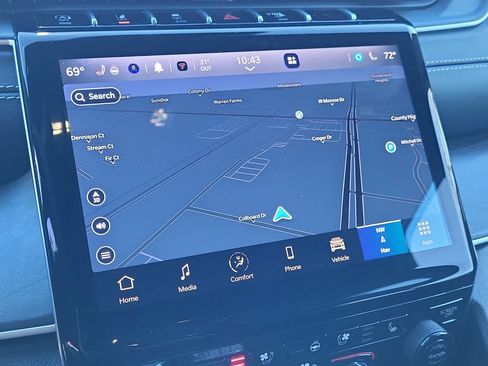 Used 2025 Jeep Grand Cherokee Limited w/ Luxury Tech Group II image 24