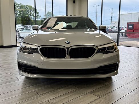 Used 2020 BMW 530i w/ Convenience Package RWD image 2