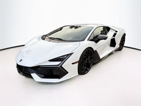 Used 2024 Lamborghini Revuelto Coupe image 3