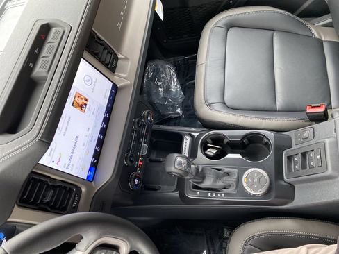 New 2026 Ford Bronco Outer Banks AWD/4WD image 25