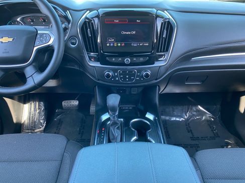 Used 2023 Chevrolet Traverse LT AWD/4WD image 11