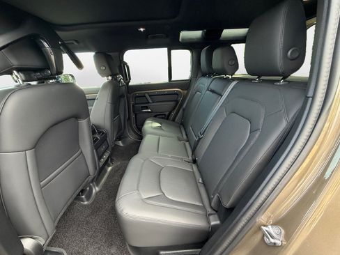 Used 2025 Land Rover Defender 110 S AWD/4WD image 13
