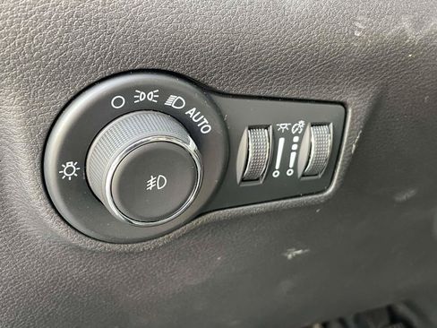 Used 2024 Jeep Compass Trailhawk AWD/4WD image 19