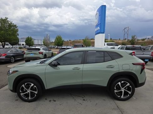 Used 2024 Chevrolet Trax RS w/ Driver Confidence Package FWD image 8