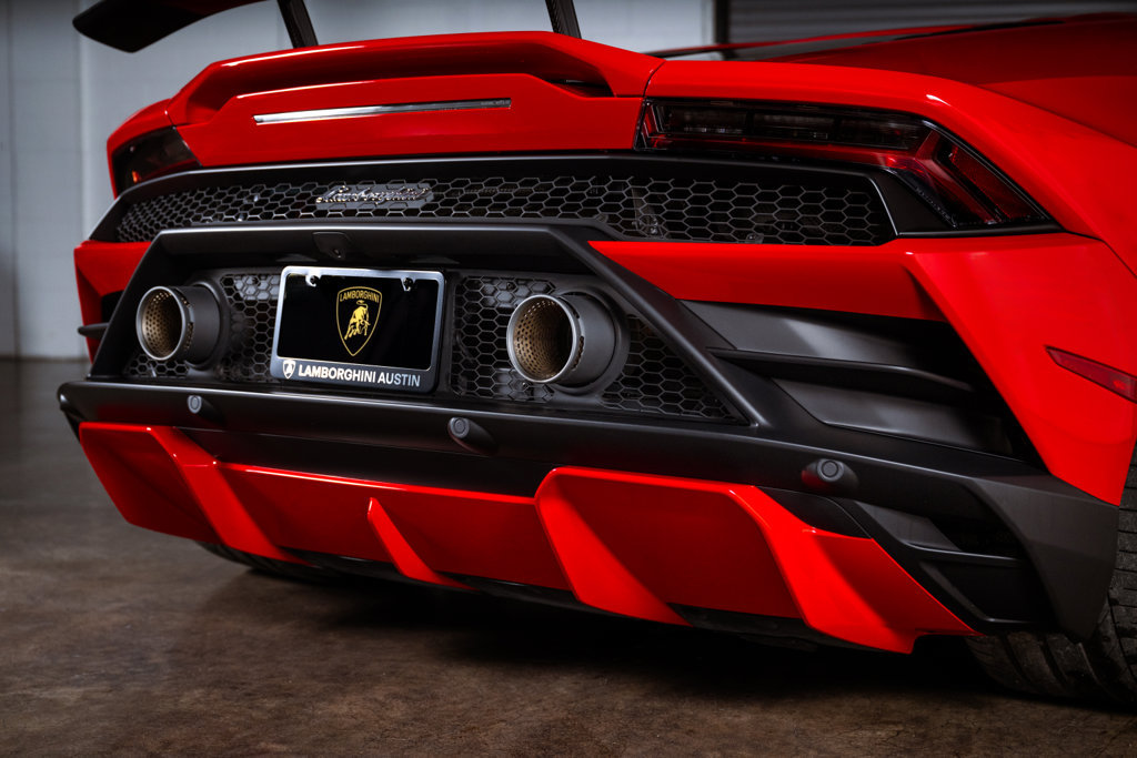 Used 2021 Lamborghini Huracan EVO RWD image 45