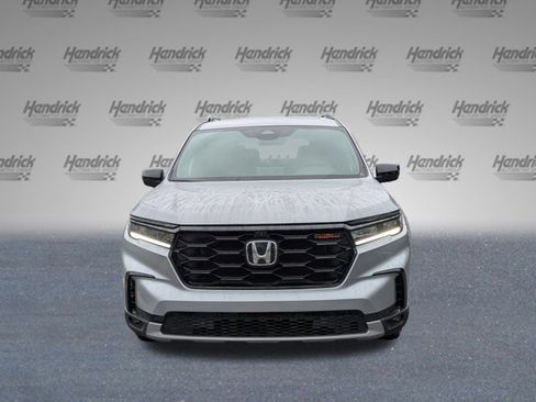Used 2025 Honda Pilot TrailSport image 10